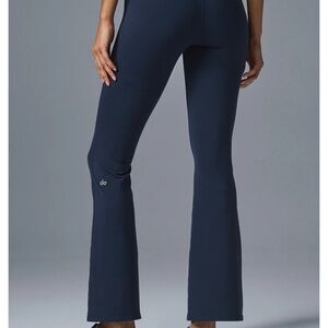 Alo Airbrushed High-Waist 7/8 Bootcut Legging